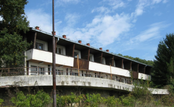 Hotel u Ležimiru bezbedan, lokalna samouprava najavila tužbu zbog lažnih informacija o minama