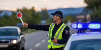 DVE SAOBRAĆAJNE NEZGODE U SREMU: Povređene dve osobe, 292 prekršaja za dan