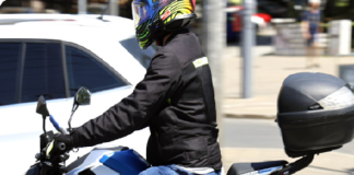 POD DEJSTVOM ALKOHOLA I KANABISA: Vozio neregistrovan moped bez vozačke dozvole